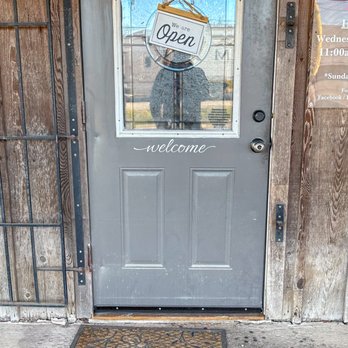 Lone Star Tavern and Steakhouse - Front door - Steakhouses Near Me - Waco, Texas