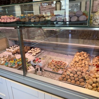 Dolci Piu - Custom Cakes Near Me - Saint-Laurent, Quebec