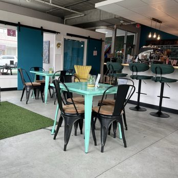 Style Pop Cafe - Inside - Food Delivery Services Near Me - Milwaukee, Wisconsin Style Pop Cafe - Inside - Food Delivery Services Near Me - Milwaukee, Wisconsin