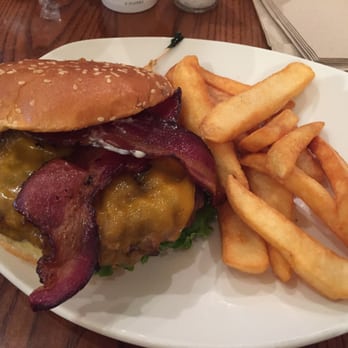 THE LOOP RESTAURANT - Bacon cheeseburger - Pizza Near Me - Jacksonville, Florida THE LOOP RESTAURANT - Bacon cheeseburger - Pizza Near Me - Jacksonville, Florida