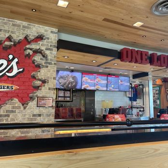 Raising Cane's Chicken Fingers - Raising Cane's Chicken Fingers - Fast Food Near Me - Clearwater, Florida