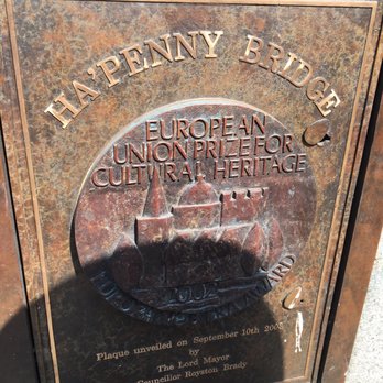 Ha'penny Bridge - Landmarks & Historical Buildings Near Me - Dublin, D