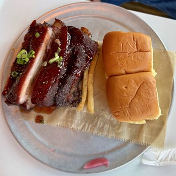 Lawrence Barbecue - Sliced brisket and potato rolls - Barbeque Near Me - Cary, North Carolina