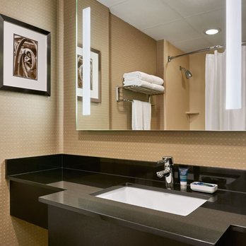 Four Points by Sheraton Milwaukee North Shore - Hotels Near Me - Milwaukee, Wisconsin Four Points by Sheraton Milwaukee North Shore - Hotels Near Me - Milwaukee, Wisconsin