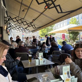 Café Mozart - Outside - Cafes Near Me - Vienna, 9 Café Mozart - Outside - Cafes Near Me - Vienna, 9