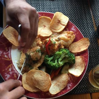 Casa d'Paco - pollo y camarones al vino - Spanish Near Me - Newark, New Jersey