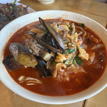 Paik's Noodle - Jjamppong / Spicy Seafood Noodle Soup - Korean Near Me - Santa Clara, California Paik's Noodle - Jjamppong / Spicy Seafood Noodle Soup - Korean Near Me - Santa Clara, California