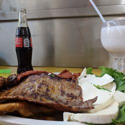 Comedor María Alejandra - Plato Qaxaqueño, has all the meats, mole negro and quesillo