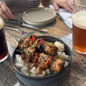 Hello Monty - Stout (left) and ESB and Salmon Skewers ($13) - New American Near Me - Chattanooga, Tennessee Hello Monty - Stout (left) and ESB and Salmon Skewers ($13) - New American Near Me - Chattanooga, Tennessee