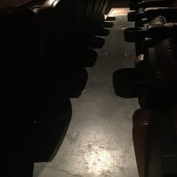 Northgate Stadium 10 Theatre - Dirty floors