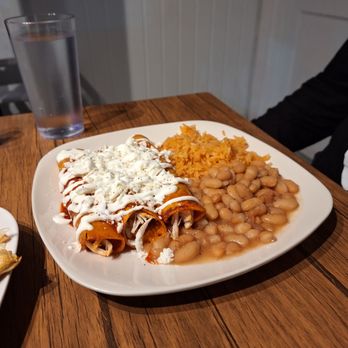 Taqueria La Gloria - Chicken enchiladas with those melt -in-your-mouth beans - Mexican Near Me - Fort Bragg, California