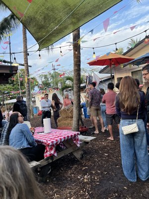 Regina's Farm ( Fazendinha da Regina) by null