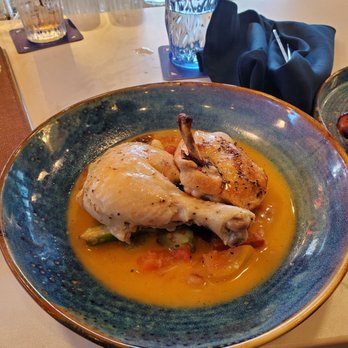 Spurrier's Gridiron Grille - Tale of two chickens - American Near Me - Gainesville, Florida Spurrier's Gridiron Grille - Tale of two chickens - American Near Me - Gainesville, Florida