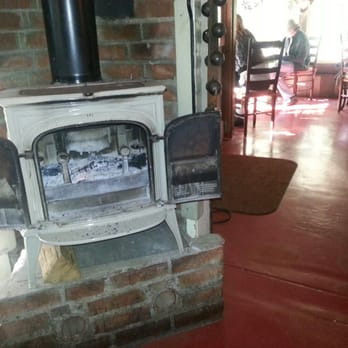 Deetjen's Restaurant - Fireplace - American Near Me - Big Sur, California Deetjen's Restaurant - Fireplace - American Near Me - Big Sur, California