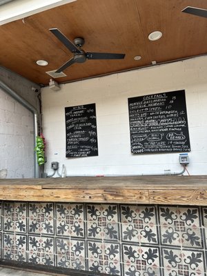 Le Comptoir du Vin by null