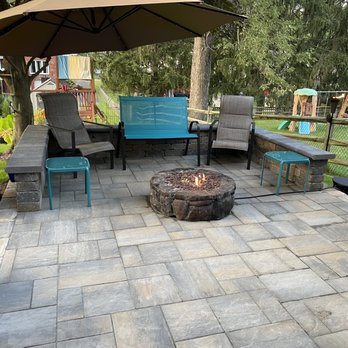 Lutz's Landscaping - Patio with seating wall - Fireplace Services Near Me - Glenshaw, Pennsylvania Lutz's Landscaping - Patio with seating wall - Fireplace Services Near Me - Glenshaw, Pennsylvania