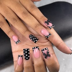 EMCHI Nail Salon