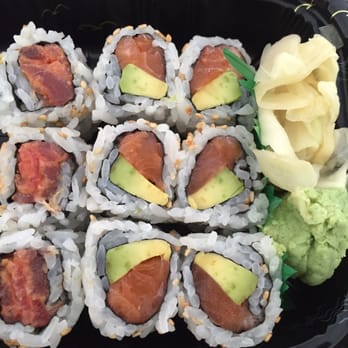 Momo Sushi - Spicy tuna rolls and salmon avocado rolls - Japanese Near Me - Milford, Connecticut Momo Sushi - Spicy tuna rolls and salmon avocado rolls - Japanese Near Me - Milford, Connecticut