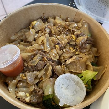 Dancing Spoons - Thai Near Me - San Gabriel, California