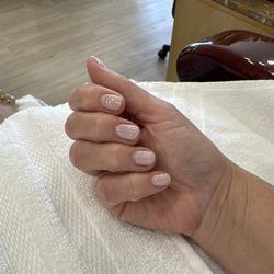 Nails By the Sea - Regular Polish Manicure with Essie polish