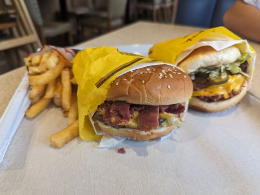Crown Burgers by null