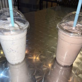 Moo Moo Mia - Ferrero Rocher & Stracciatella Milkshake (White) and Dutch Chocolate & Oreos Cream Milkshake (Brown) - Ice Cream & Frozen Yogurt Near Me - Monrovia, California Moo Moo Mia - Ferrero Rocher & Stracciatella Milkshake (White) and Dutch Chocolate & Oreos Cream Milkshake (Brown) - Ice Cream & Frozen Yogurt Near Me - Monrovia, California