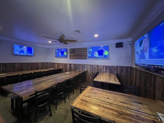 Primo's Pizzeria & Pub by null