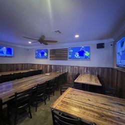 Primo's Pizzeria & Pub - The sports viewing room