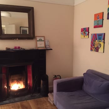 Grapevine Hostel - Cozy little living room. - Hostels Near Me - Dingle, Kentucky