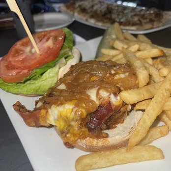 Columbia Tavern - Pulled Pork Sandwich - New American Near Me - Leominster, Massachusetts