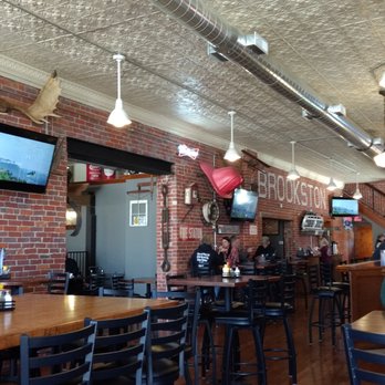 Jackson St. Pub - Ideal interior - Pubs Near Me - Brookston, Indiana