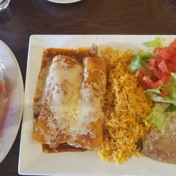 El Rancho Grande - Enchilada rice and beans, 1 taco and guacamole salad. Excellent - Mexican Near Me - Middletown, Ohio El Rancho Grande - Enchilada rice and beans, 1 taco and guacamole salad. Excellent - Mexican Near Me - Middletown, Ohio