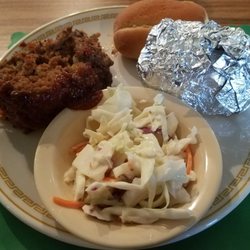 River Greens Golf Course - Moist meatloaf and very good sides.
