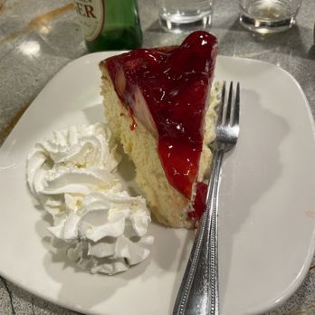 State Line Diner - Strawberry cheesecake - Diners Near Me - Mahwah, New Jersey State Line Diner - Strawberry cheesecake - Diners Near Me - Mahwah, New Jersey