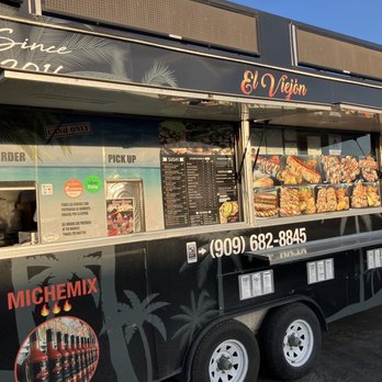 El Viejon Mariscos And Sushi - Jurupa Valley Location - Food Trucks Near Me - Riverside, California El Viejon Mariscos And Sushi - Jurupa Valley Location - Food Trucks Near Me - Riverside, California
