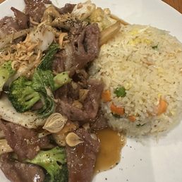 Stir fry beef with veg and rice Stir fry beef with veg and rice