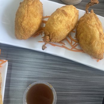 Queen Taco & Sushi - Chilly Poppers - Mexican Near Me - South Gate, California Queen Taco & Sushi - Chilly Poppers - Mexican Near Me - South Gate, California