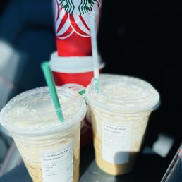 Pecan latte oat milk- 2 free red cups with purchases - got my friend a drink and cup :) Pecan latte oat milk- 2 free red cups with purchases - got my friend a drink and cup :)