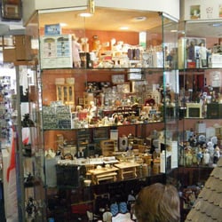 The Dollshouse Shop