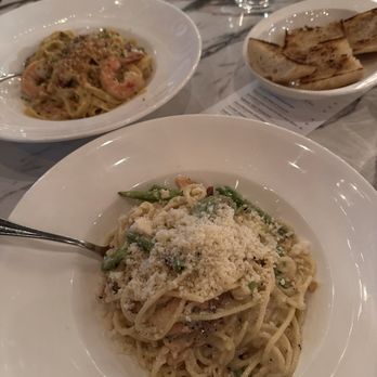 GRATA Italian Eatery - Smoked salmon carbonara, shrimp linguine, garlic bread - Italian Near Me - Windsor, California GRATA Italian Eatery - Smoked salmon carbonara, shrimp linguine, garlic bread - Italian Near Me - Windsor, California