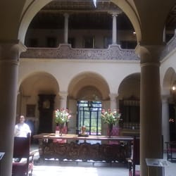 Loyola at Cuneo Mansion and Gardens