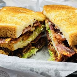 Pickles New York Deli - Triple Decker BLT