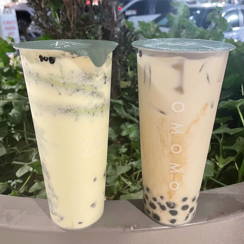 OMOMO Tea Shoppe  - Oreo Brulee Green Milk Tea & Oolong Milk Tea - Brea, California - Bubble Tea Near Me - Brea, California