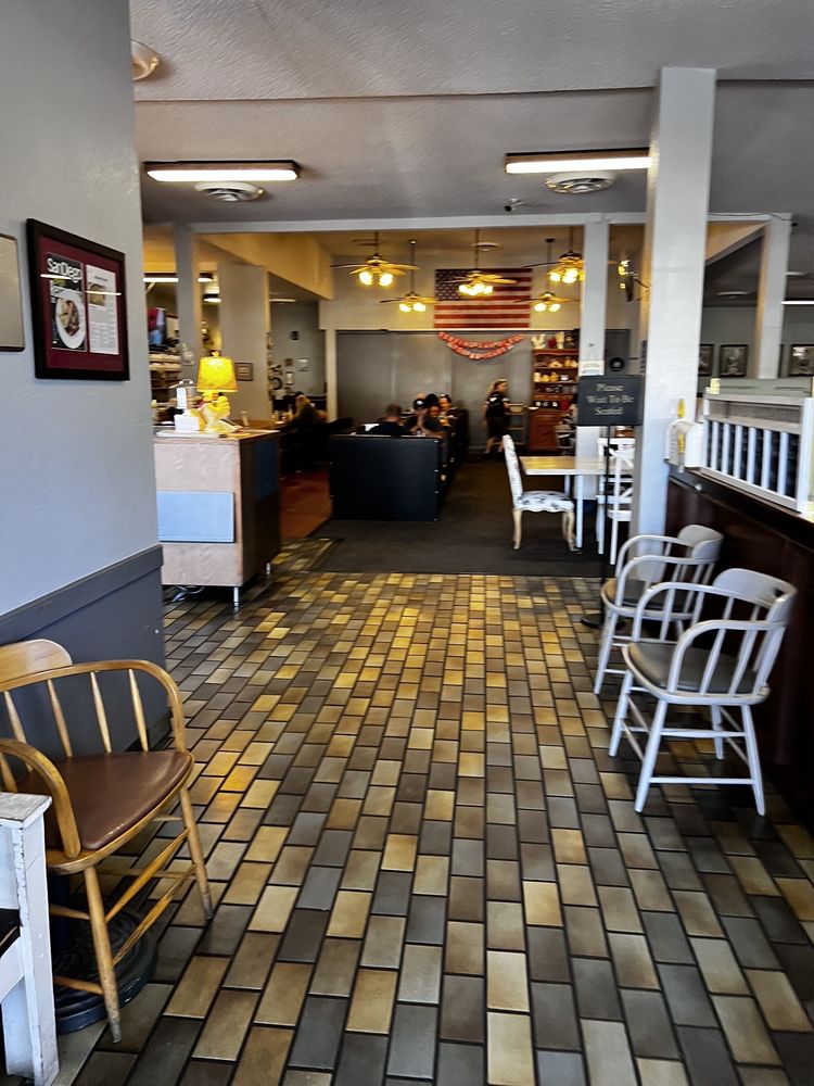 San Diego Chicken Pie Shop