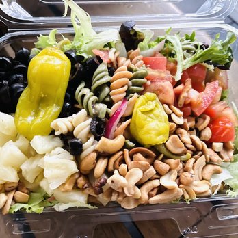 Idyllwild Pizza - Dinner Salad - Pizza Near Me - Idyllwild, California