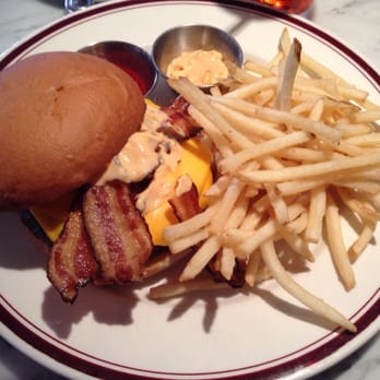 Ozzie's Good Eats - Bacon cheeseburger - American Near Me - Fairfax, Virginia