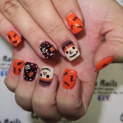 G Spa Nails - Scarecrow nails