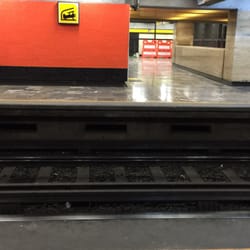 Metro Hangares