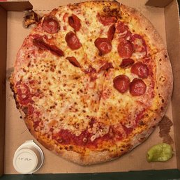 1hr 40 min wait for sloppy cold pizza 1hr 40 min wait for sloppy cold pizza
