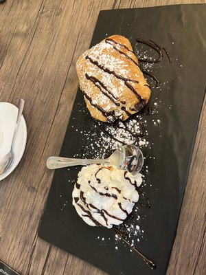 Delizia Café by null